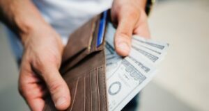 Money-Saving Tips To Avoid Accruing Debt In College Avoid Accruing Debt In College